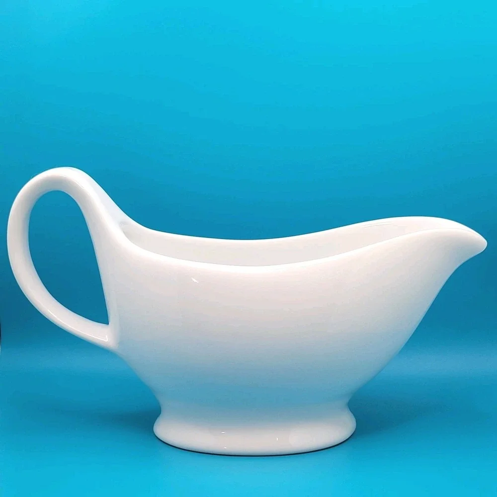 Pottery Barn Great White Gravy Boat Porcelain Serveware Classic